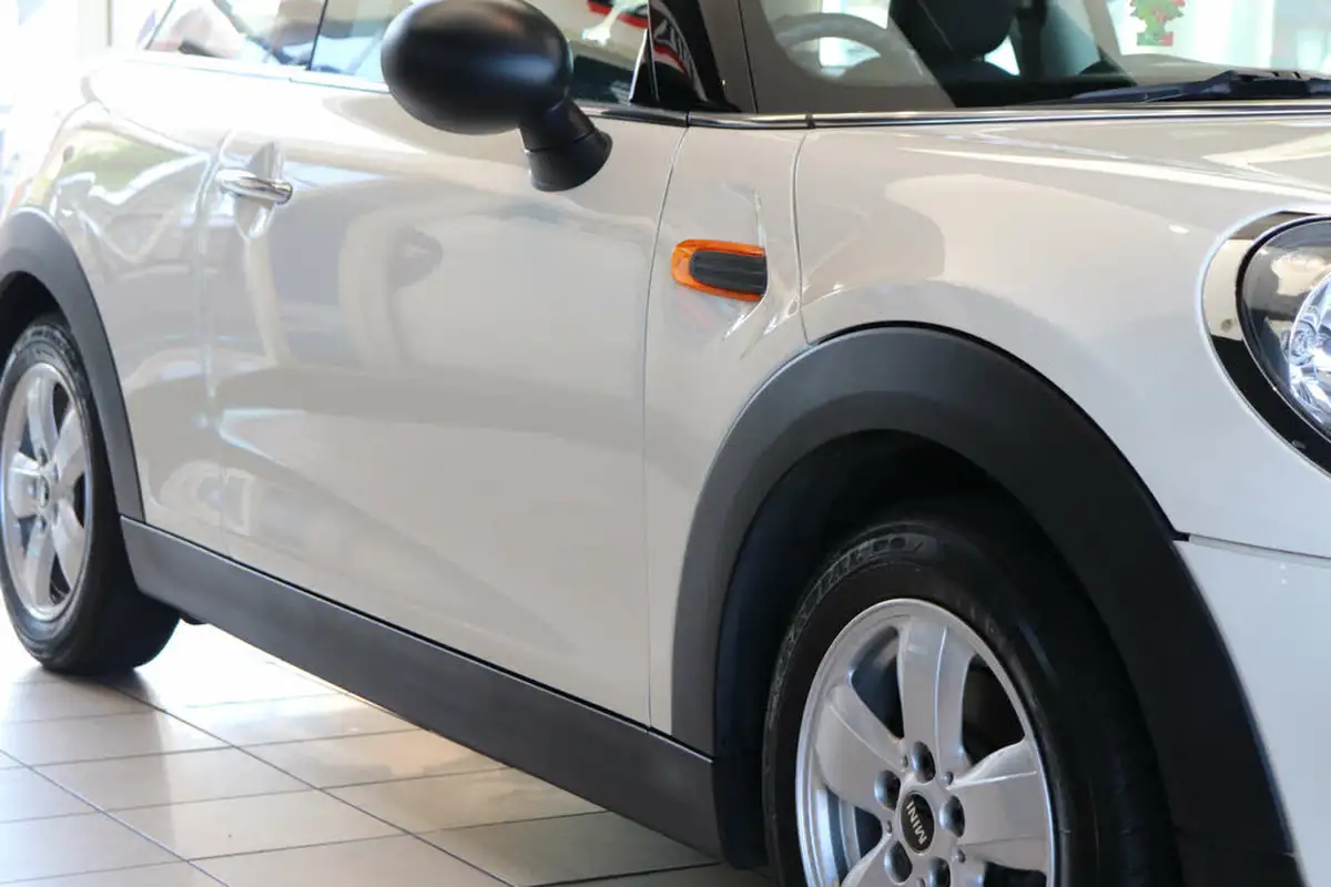 2017-mini-cooper-12-one-3d-big-56