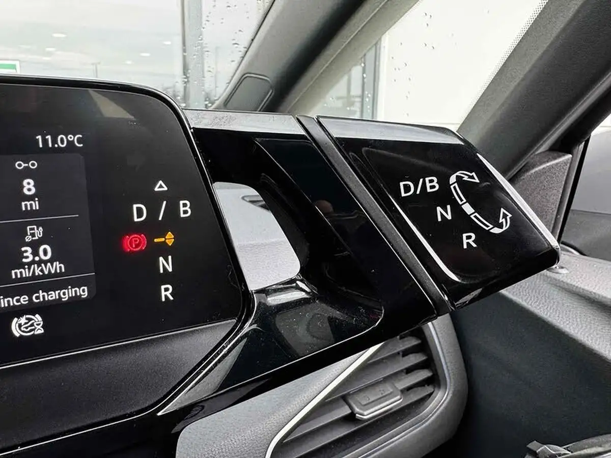 2021-volkswagen-id3-e-life-204ps-58kwh-pro-performance-big-32