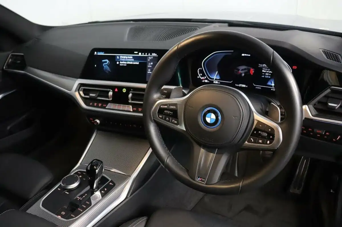 2022-bmw-3-series-20-330e-m-sport-touring-5d-big-29