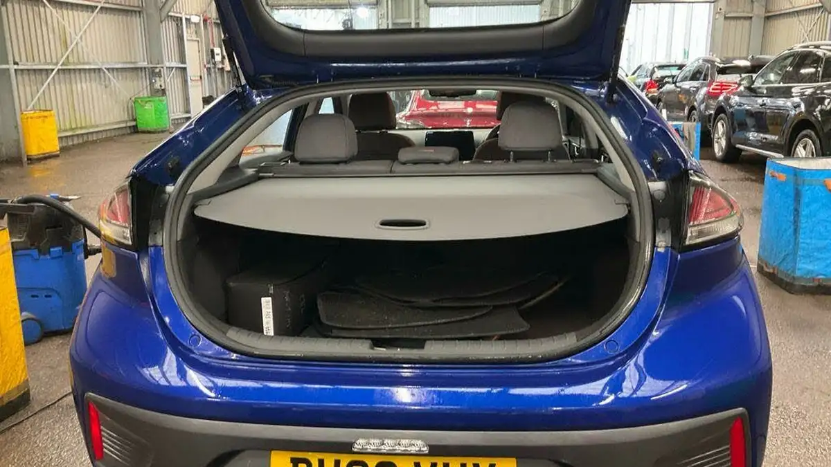 2020-hyundai-ioniq-e-premium-electric-100kw-big-4
