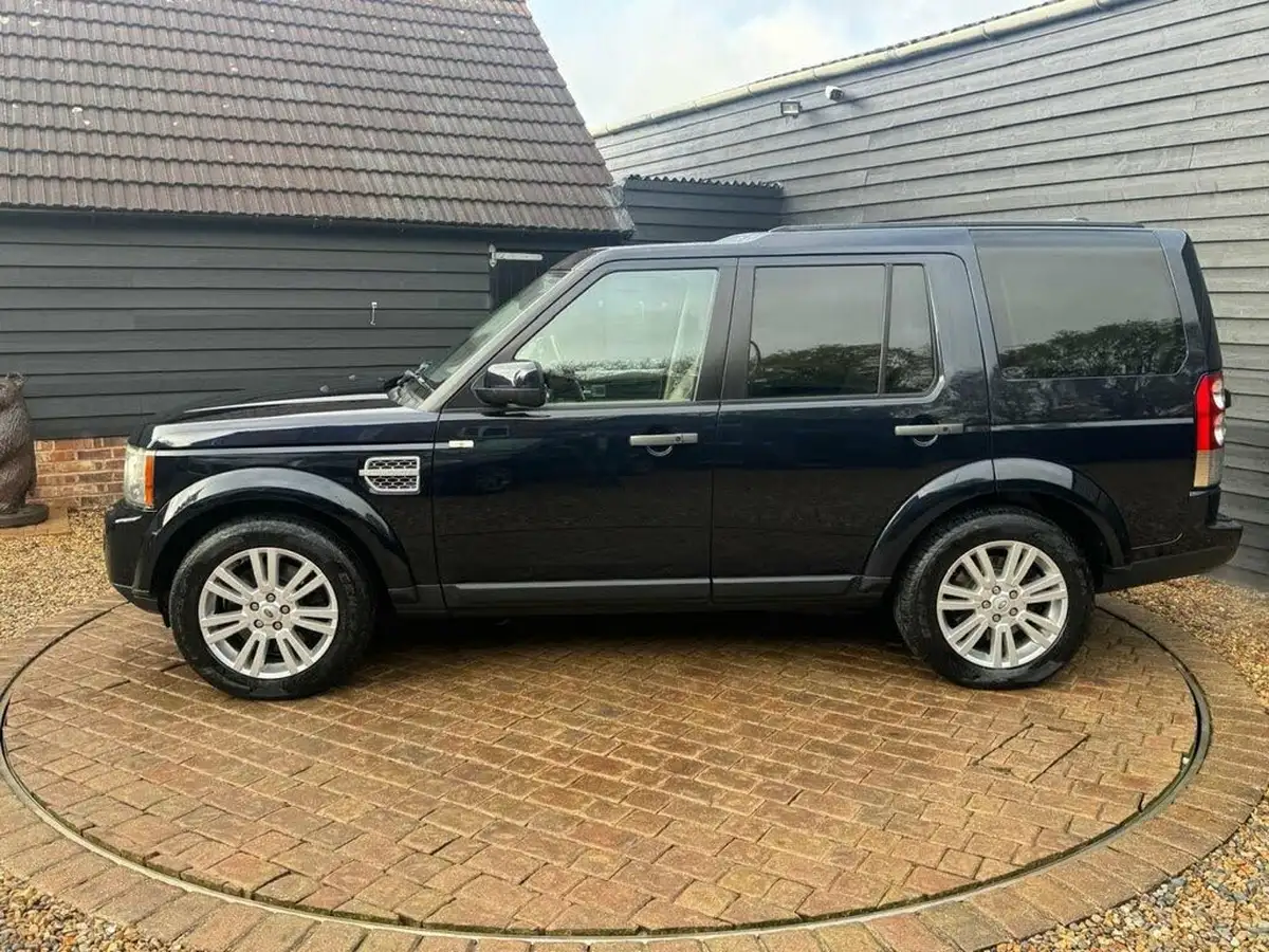 2010-land-rover-discovery-4-30tdv6-hse-big-31