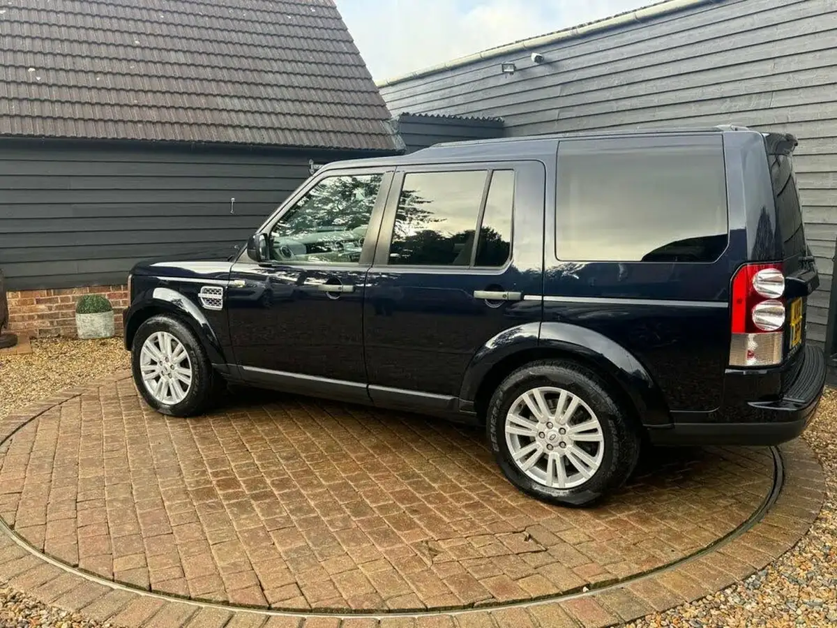 2010-land-rover-discovery-4-30tdv6-hse-big-7