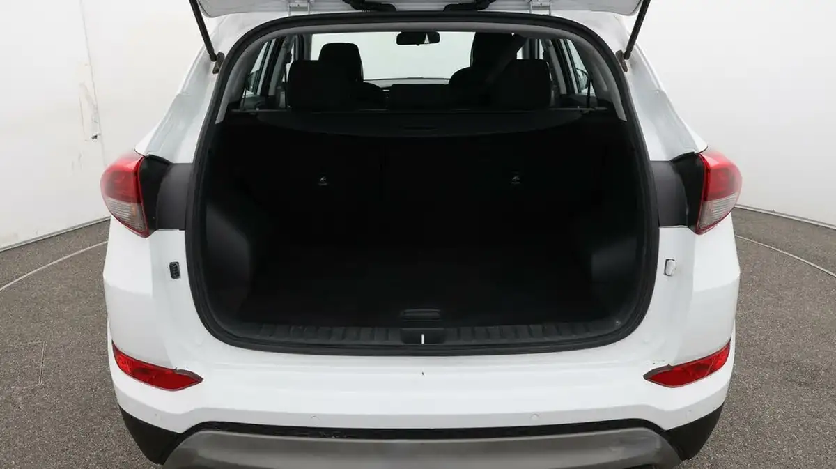2017-hyundai-tucson-20crdi-se-nav-136ps-auto-big-17
