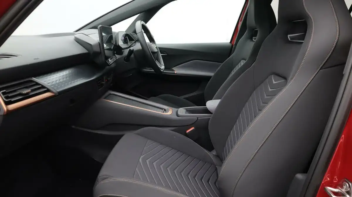 2022-cupra-born-e-v2-204ps-58kwh-big-14