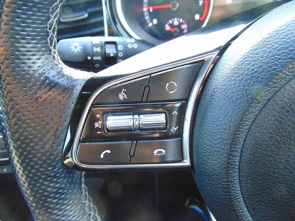 2019-kia-ceed-10-t-gdi-gt-line-big-14