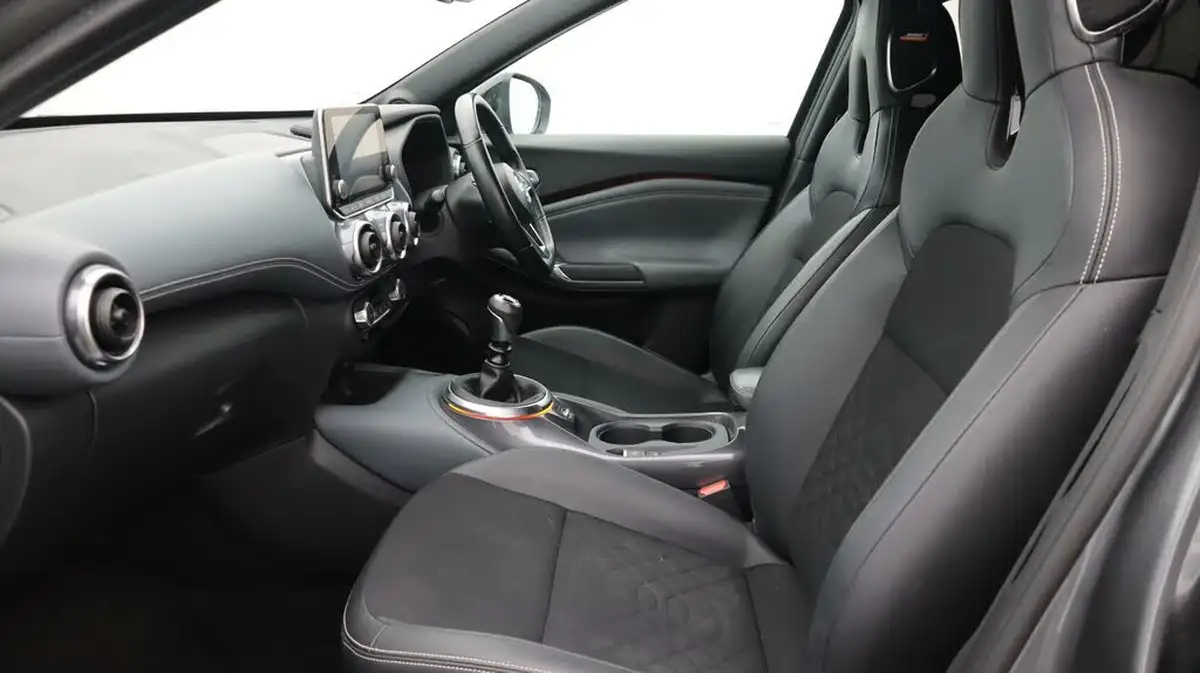 2021-nissan-juke-10-dig-t-tekna-big-14