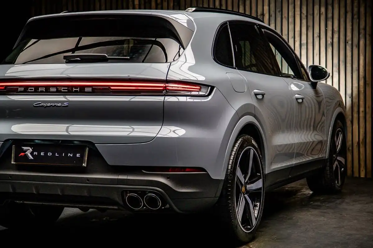 2023-porsche-cayenne-big-20