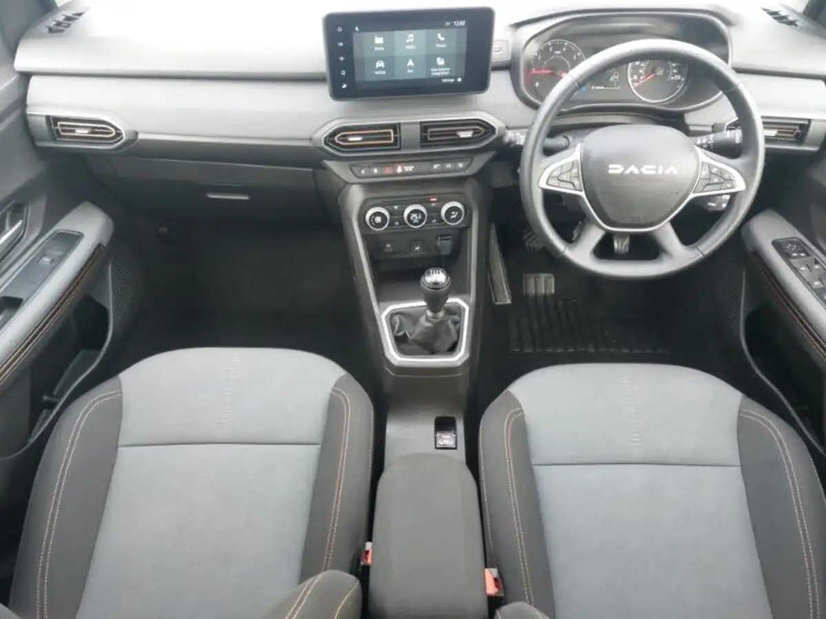 2023-dacia-sandero-stepway-10-tce-essential-90bhp-big-2