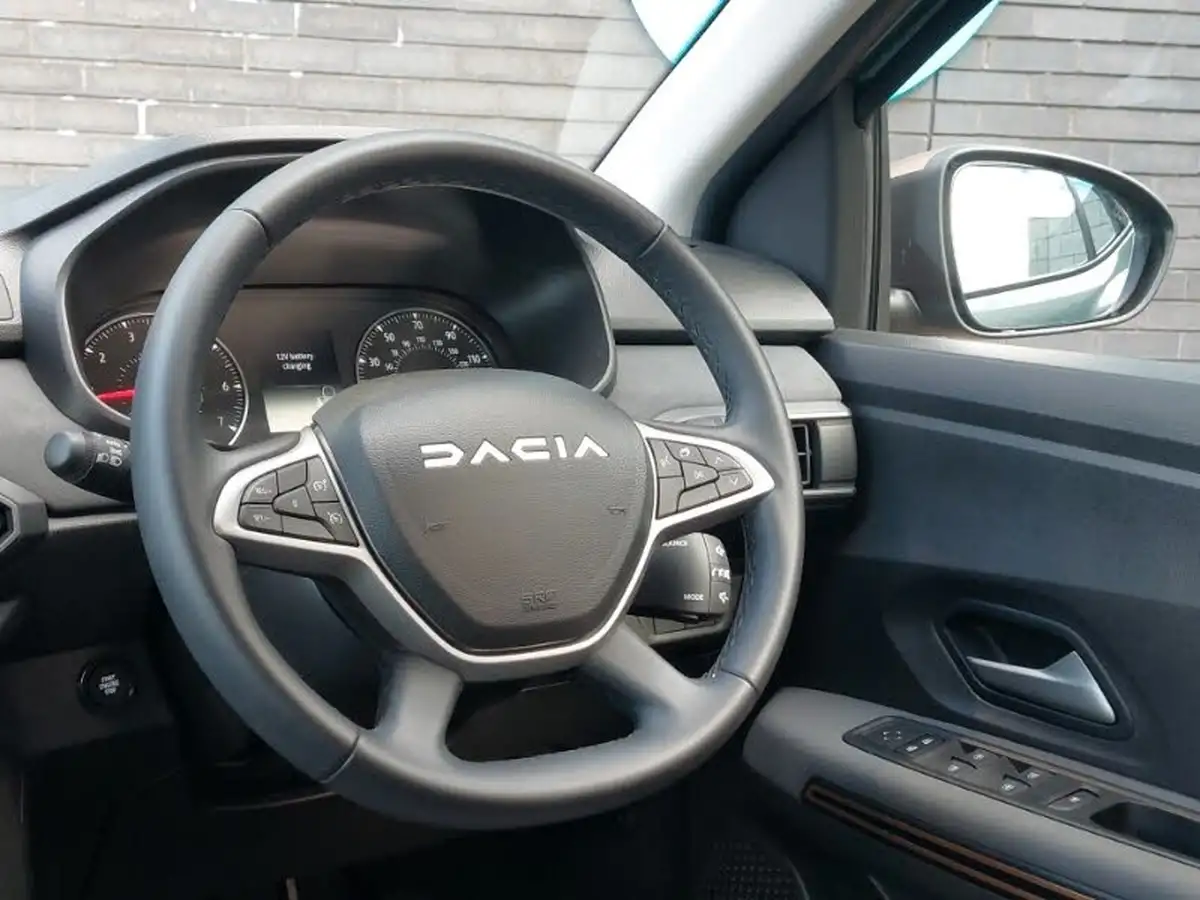 2024-dacia-sandero-stepway-10-tce-extreme-90bhp-big-9