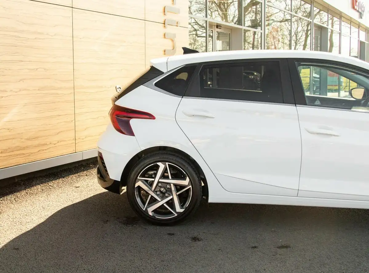 2024-hyundai-i20-10-t-gdi-premium-big-7