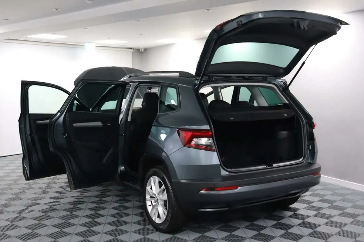 2019-skoda-karoq-16tdi-se-technology-big-23