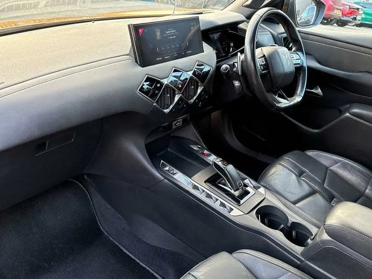 2019-ds-ds-3-crossback-12-puretech-ultra-prestige-130ps-big-7