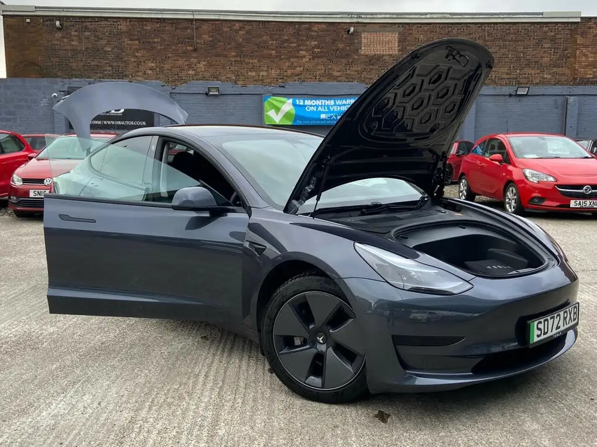2022-tesla-model-3-e-rwd-big-28