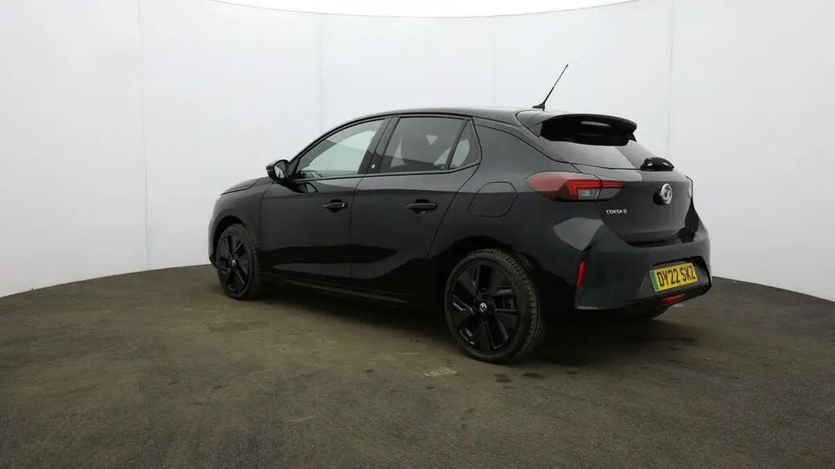 2022-vauxhall-corsa-e-sri-premium-big-4