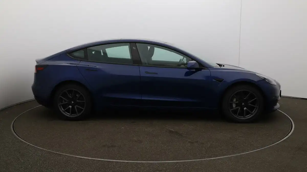 2021-tesla-model-3-e-long-range-awd-big-46