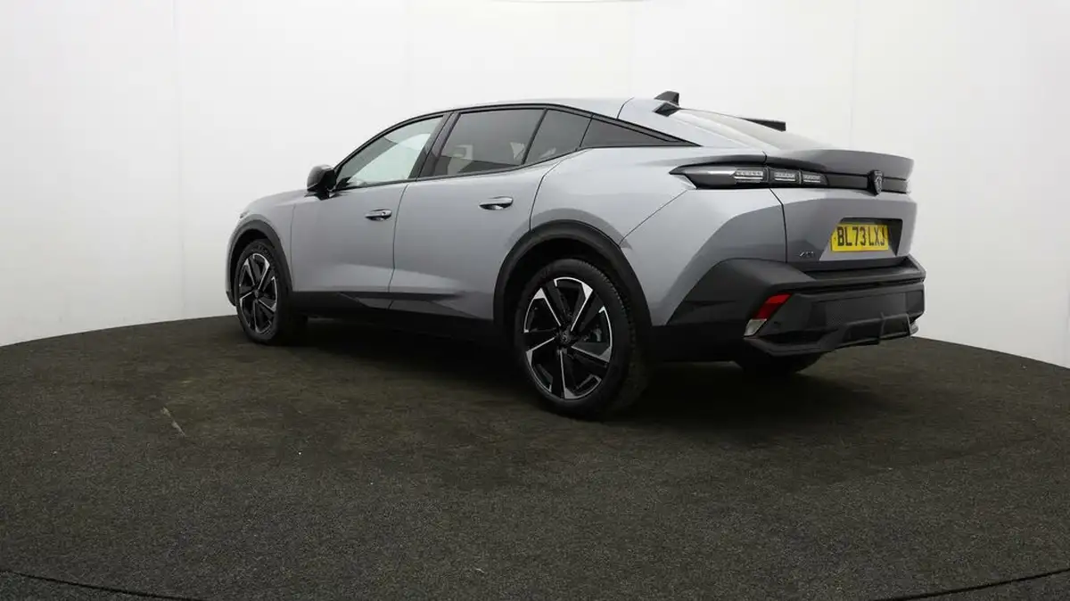 2024-peugeot-408-12-puretech-allure-130ps-ss-eat8-big-4