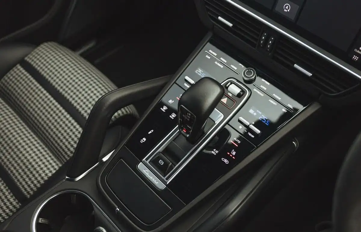 2019-porsche-cayenne-40-v8-turbo-coupe-big-51