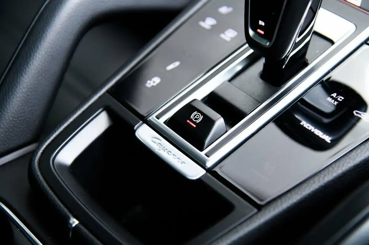 2019-porsche-cayenne-30-v6-e-hybrid-e-hybrid-coupe-big-36