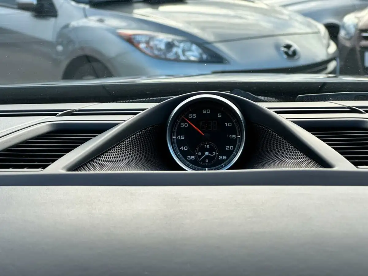 2016-porsche-panamera-48-turbo-big-55