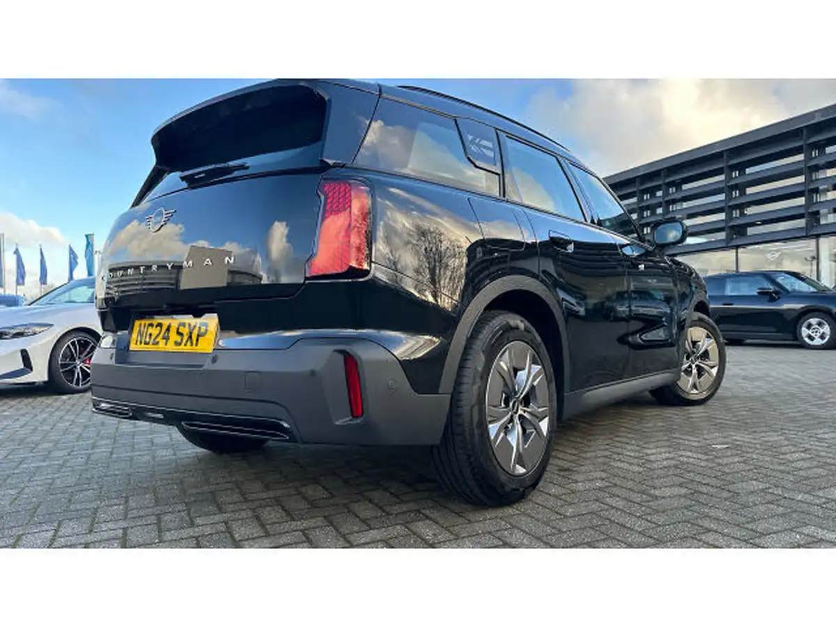 2024-mini-countryman-e-cooper-e-classic-big-37