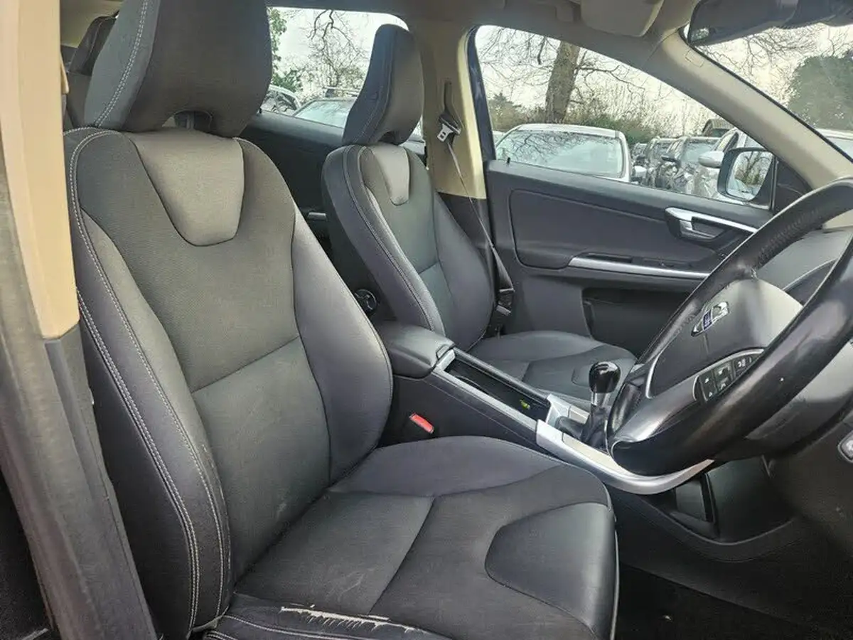 2009-volvo-xc60-24td-d-drive-se-big-10