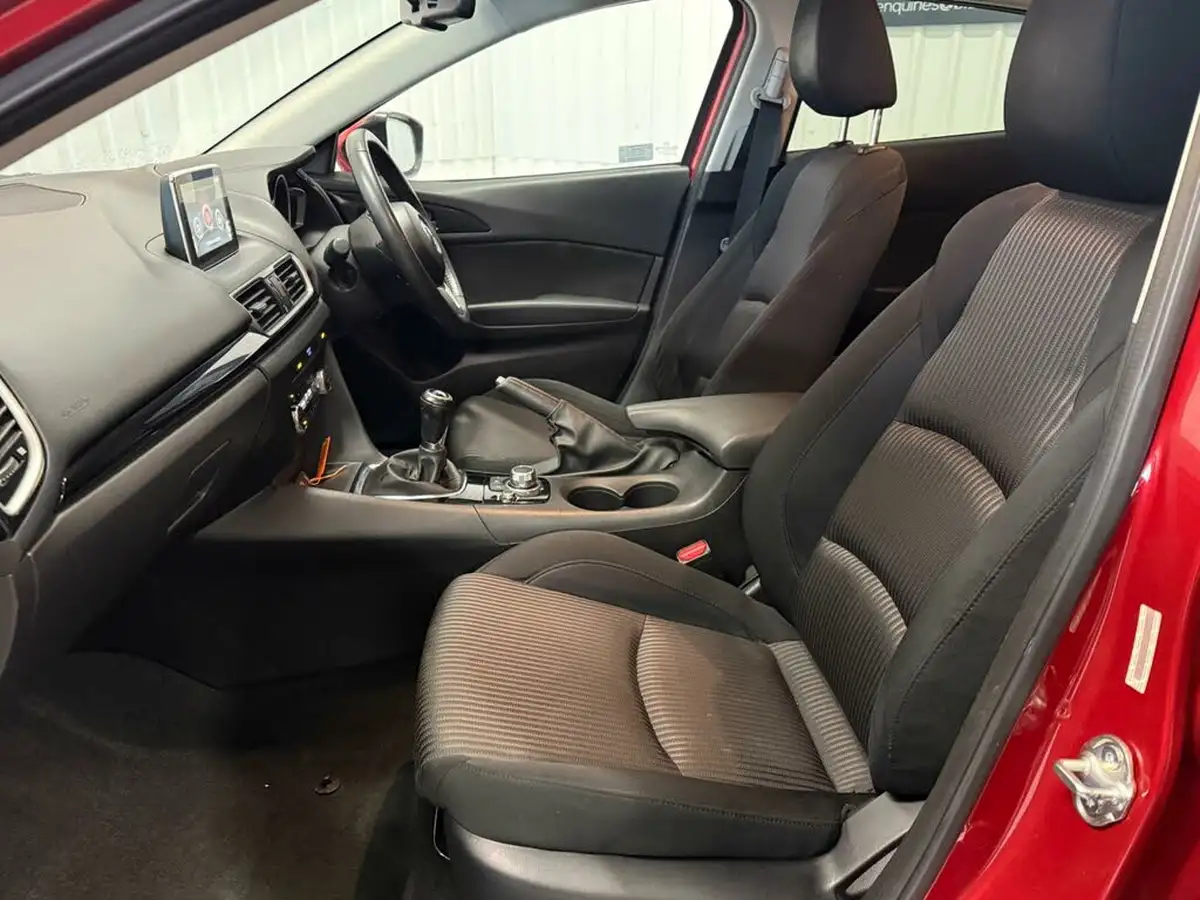 2015-mazda-mazda3-20-se-l-nav-hatchback-5d-big-11