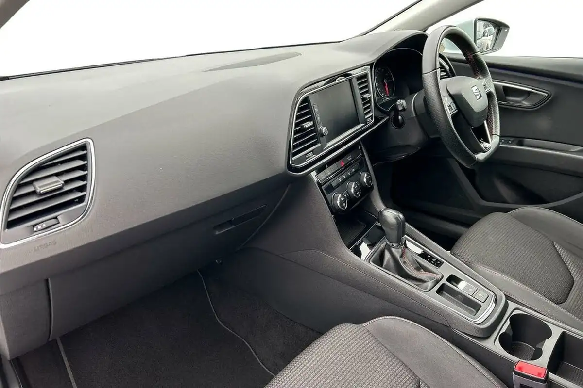 2017-seat-leon-14-ecotsi-fr-technology-hatchback-5d-dsg-big-1