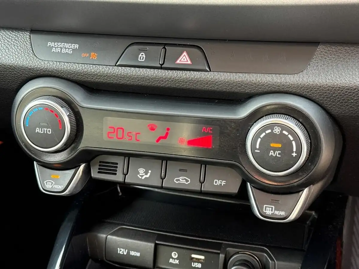 2019-kia-stonic-10-t-gdi-4-dct-big-25