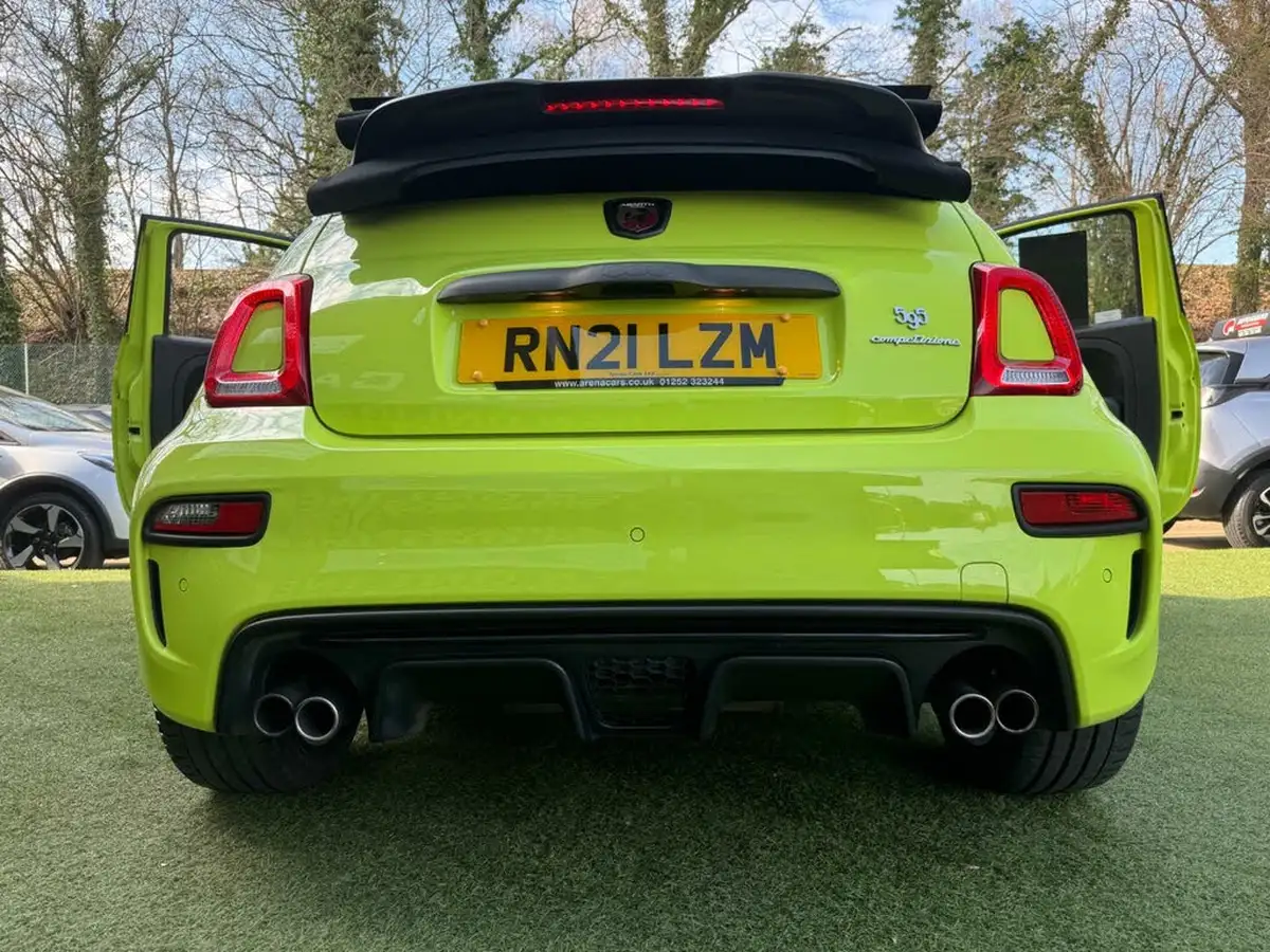 2021-abarth-595c-14-tjet-competizione-70th-big-30