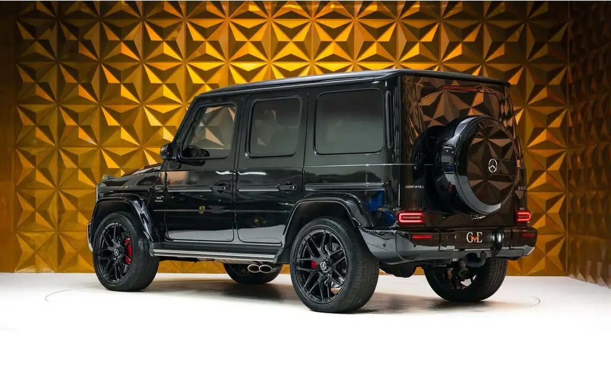 2022-mercedes-benz-g-class-40-g63-amg-big-5
