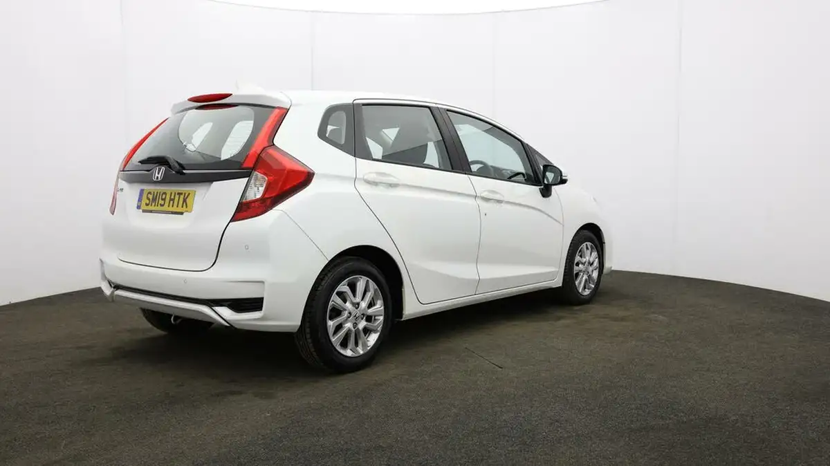2019-honda-jazz-13-i-vtec-se-big-50