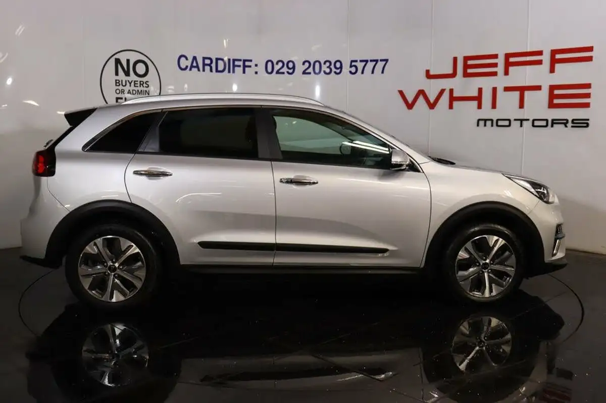 2020-kia-e-niro-ev-2-big-7