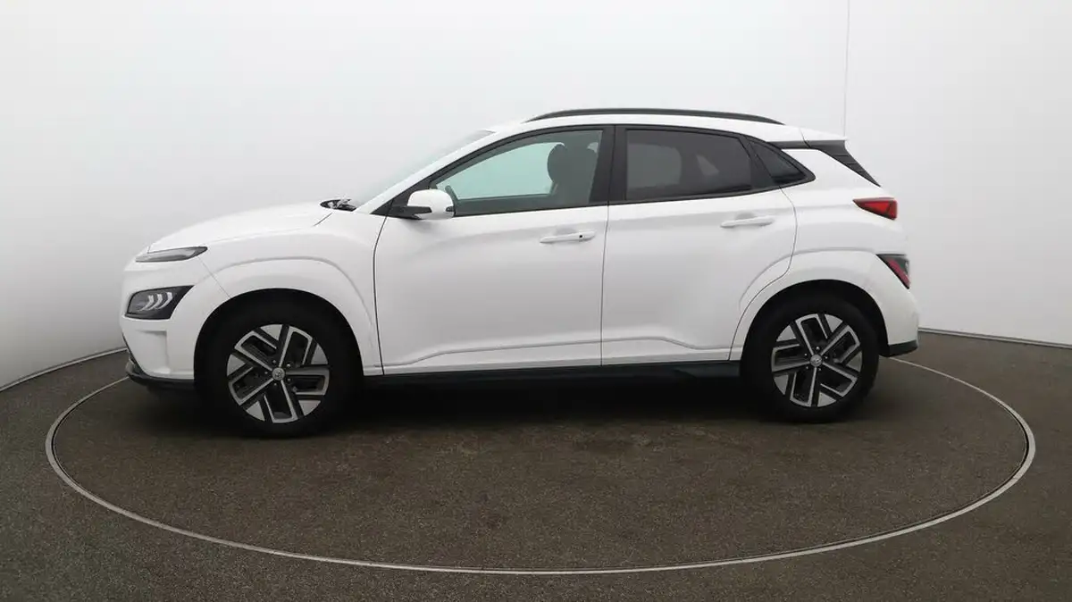 2022-hyundai-kona-e-premium-204ps-64kwh-7kw-obc-big-4
