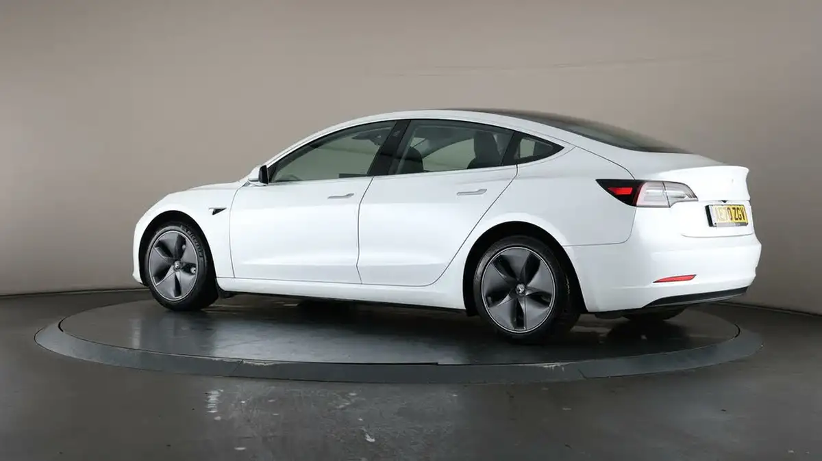 2020-tesla-model-3-e-standard-plus-big-71