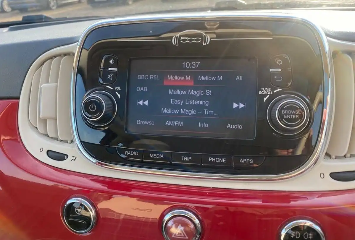 2017-fiat-500-12-lounge-big-42