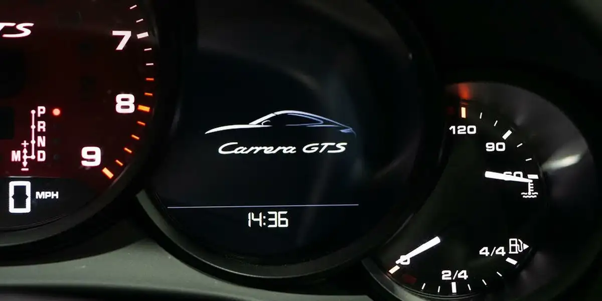 2015-porsche-911-38-carrera-gts-coupe-pdk-big-40