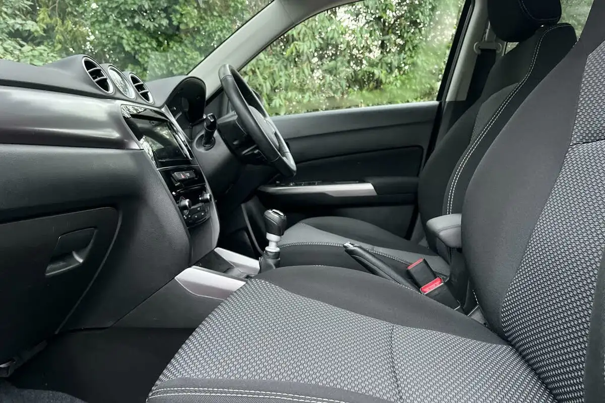 2022-suzuki-vitara-14-boosterjet-sz-t-big-2
