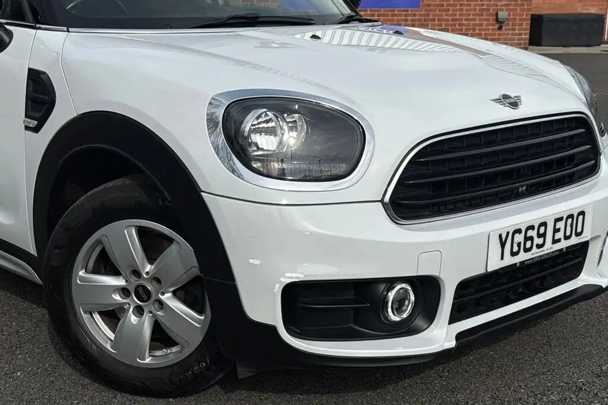 2019-mini-countryman-15-cooper-classic-big-8