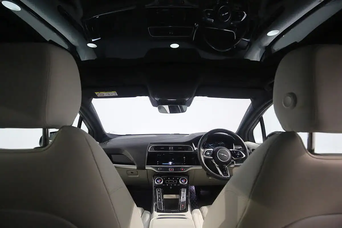 2021-jaguar-i-pace-ev400-black-big-1