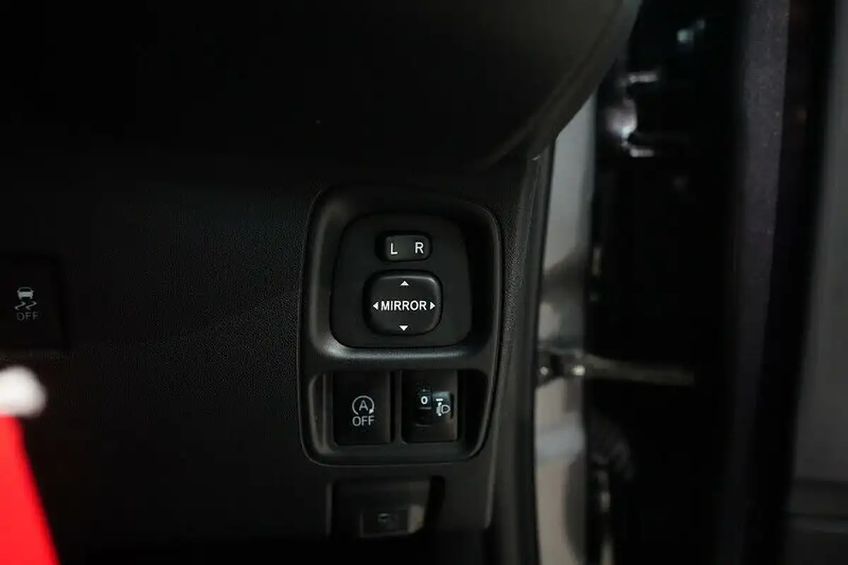 2021-citroen-c1-10-vti-shine-5d-big-29