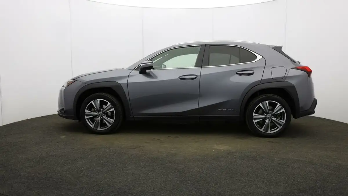 2021-lexus-ux-300e-e-ux-big-4