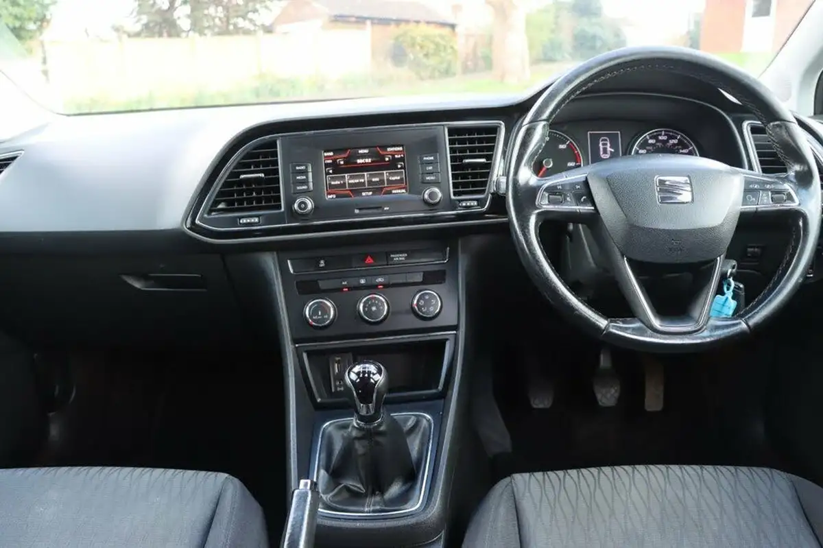 2016-seat-leon-16tdi-ecomotive-se-sports-tourer-big-22