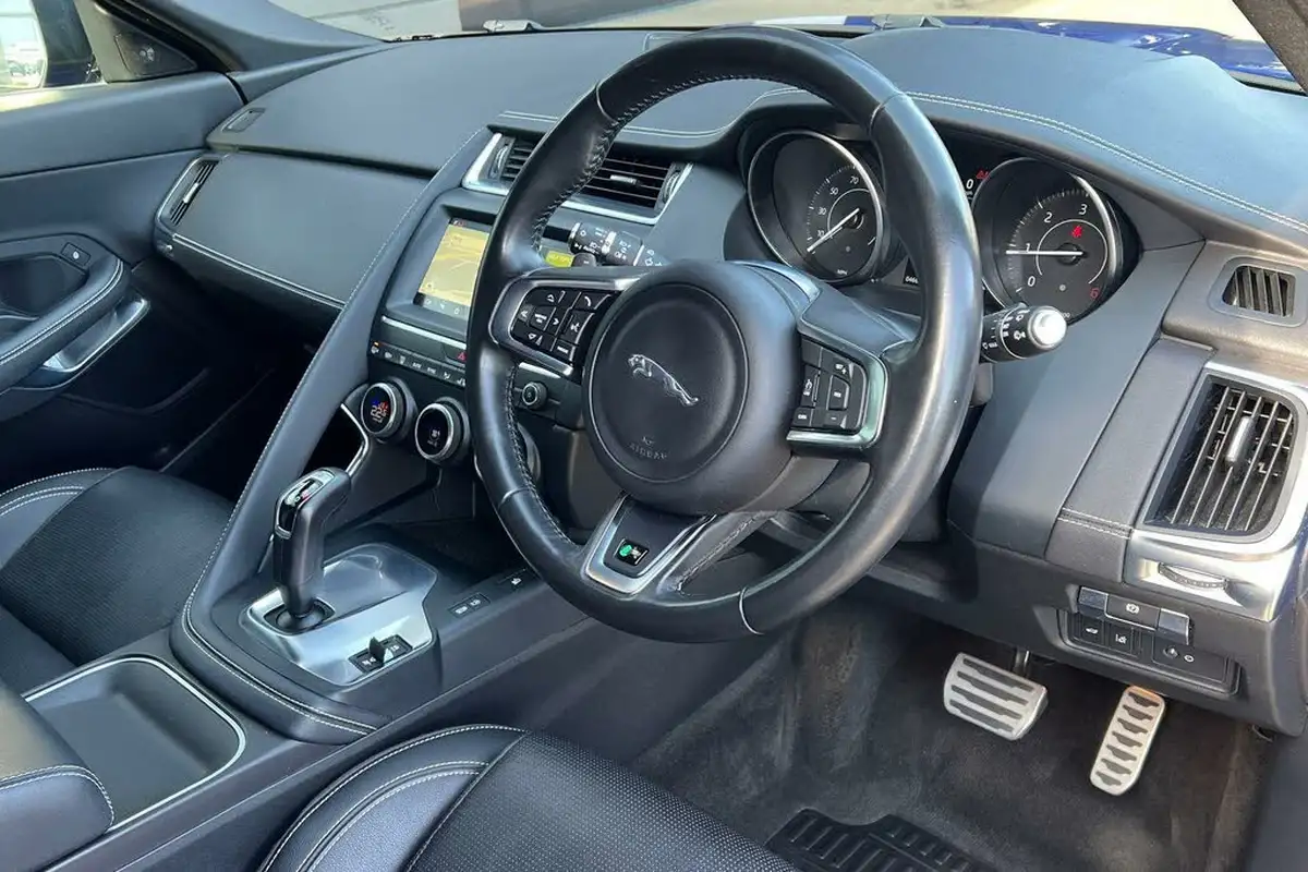 2018-jaguar-e-pace-20-i4d-r-dynamic-s-180ps-awd-auto-big-12