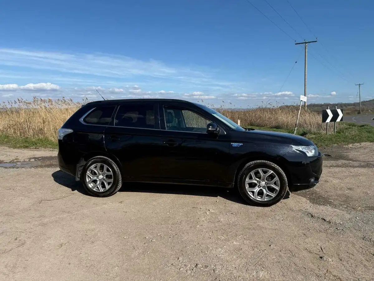 2014-mitsubishi-outlander-20-gx4hs-big-17