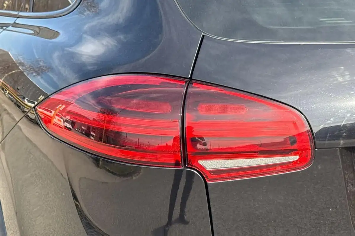 2015-porsche-cayenne-42td-s-big-25