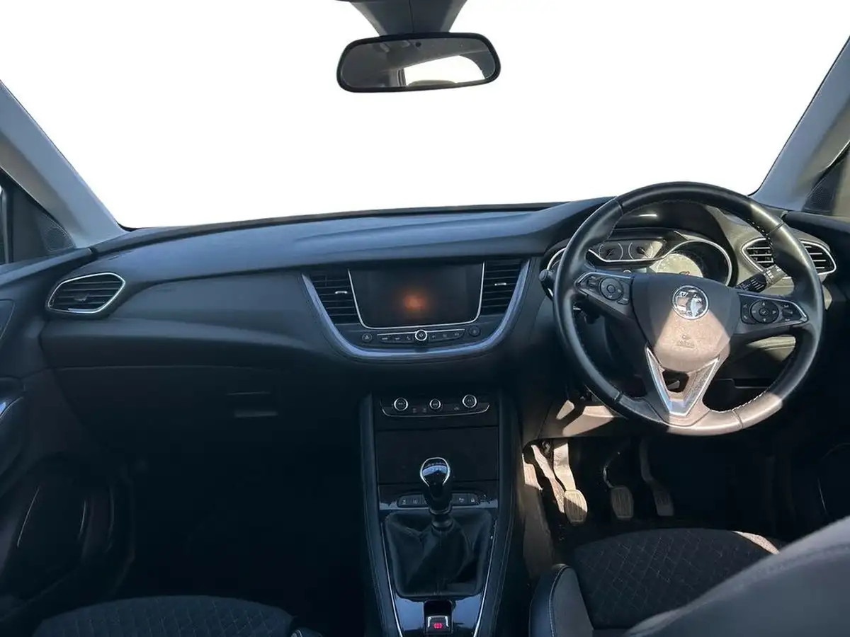 2020-vauxhall-grandland-x-12-sri-nav-big-5