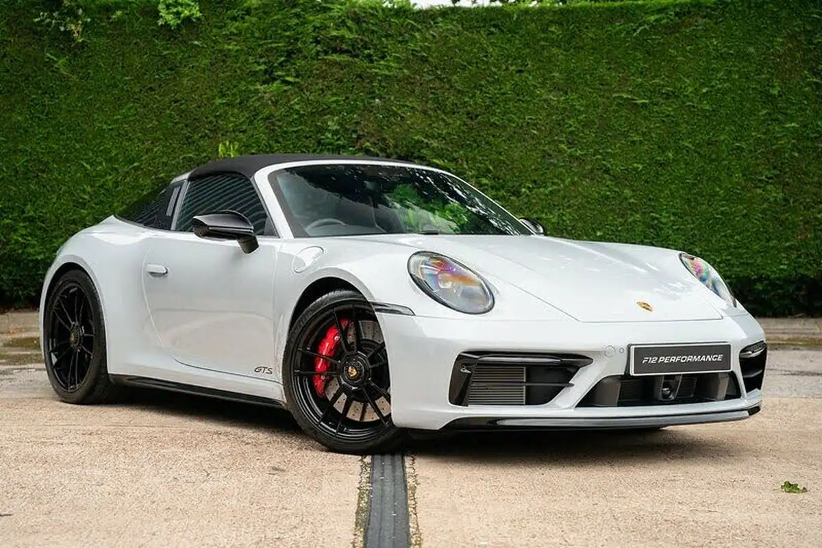 2023-porsche-911-30-targa-4-gts-pdk-big-12