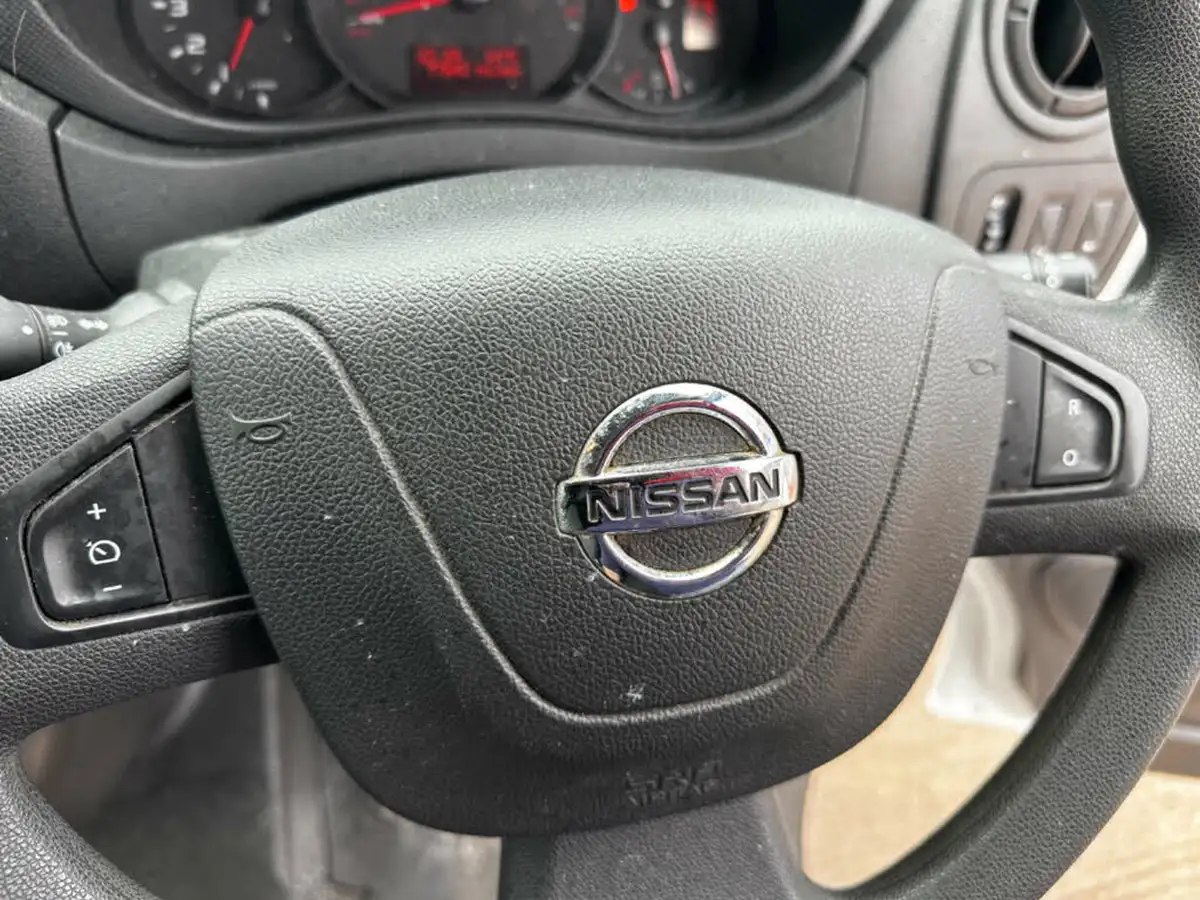 2019-nissan-nv400-23td-se-l2h3-big-21
