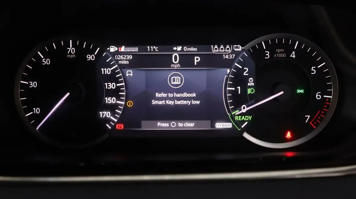 2022-land-rover-range-rover-evoque-15-p300e-r-dynamic-s-big-10