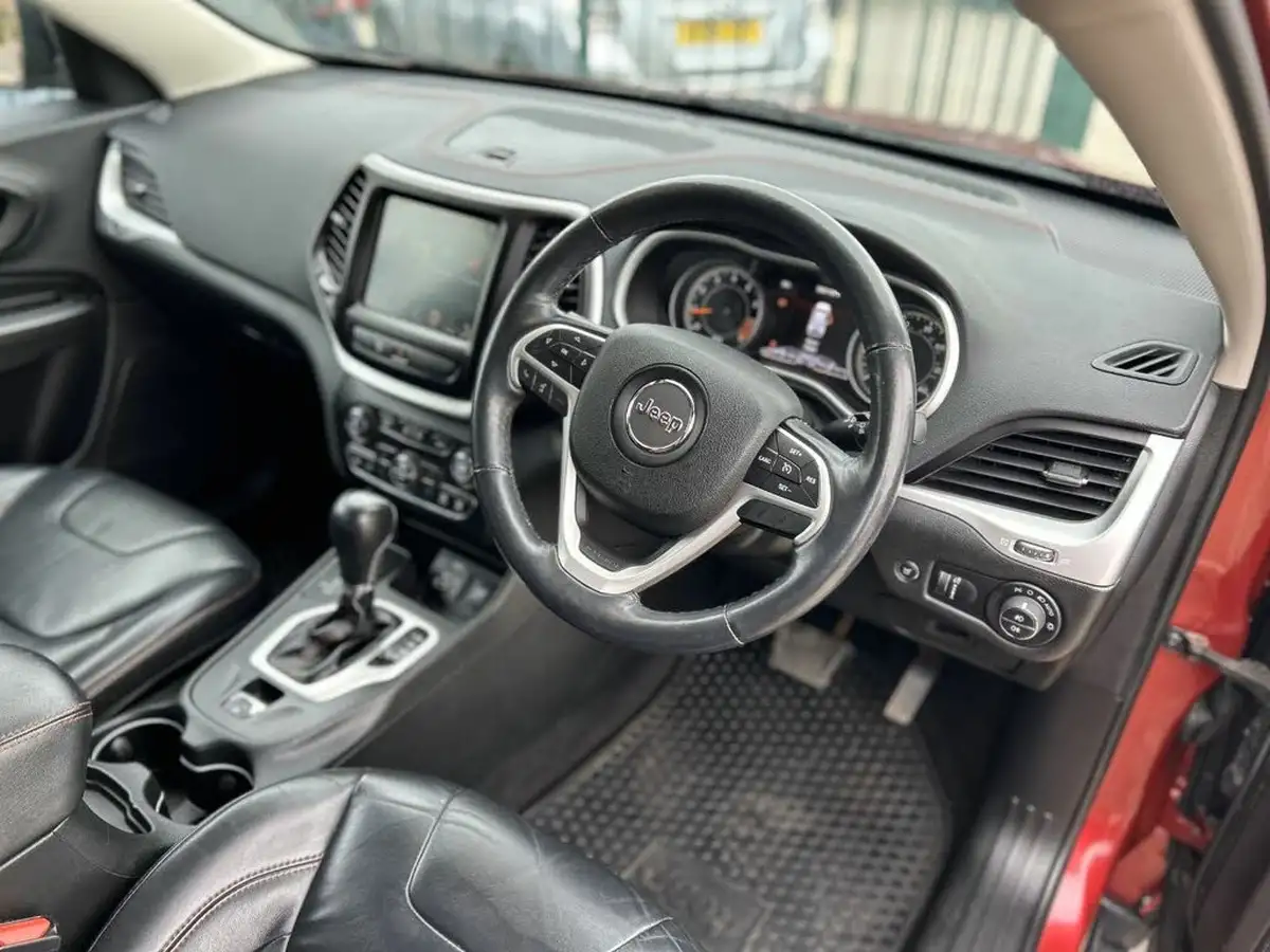 2015-jeep-cherokee-32-trailhawk-big-20
